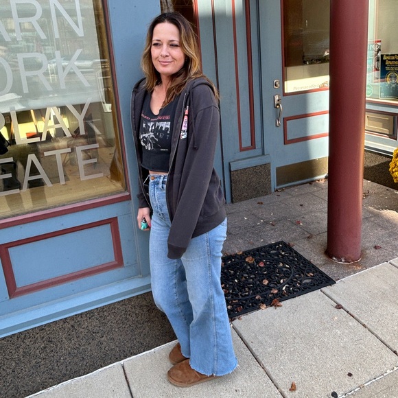 Like for next live show👀😎🎶 - Picture 5 of 16